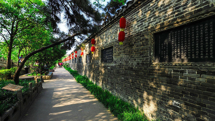 "参观了中医药起源、中医药五千年发展史、华佗和他的中医药成果、中医药资源和亳州现代中医药文化发展..._华祖庵"的评论图片